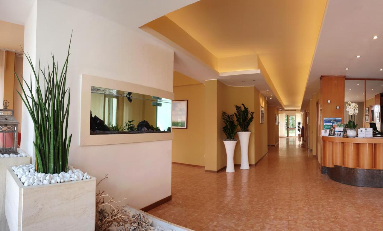 Hotel Sorriso Numana Esterno foto