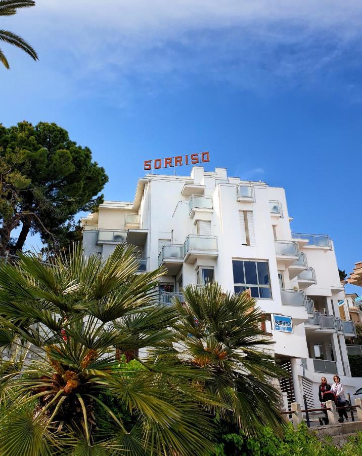 Hotel Sorriso Numana Esterno foto